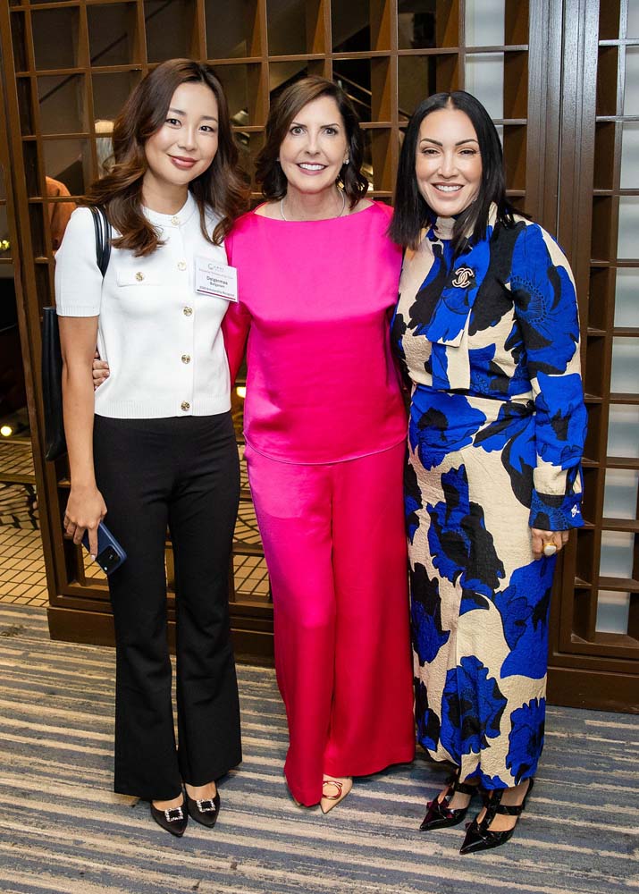 Financial Woman of the Year attendees